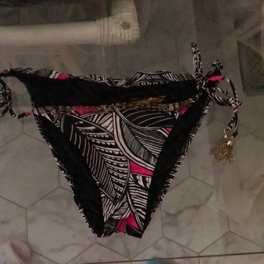- Victoria Secret swim bottoms / Bikini Bottoms